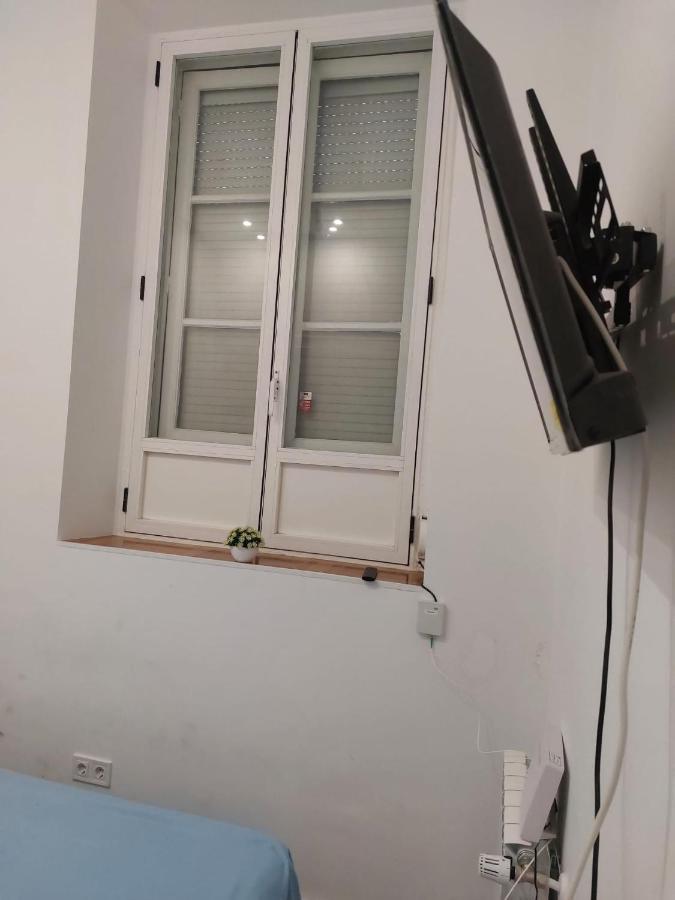 Habitacion En Madrid Apartment Ngoại thất bức ảnh